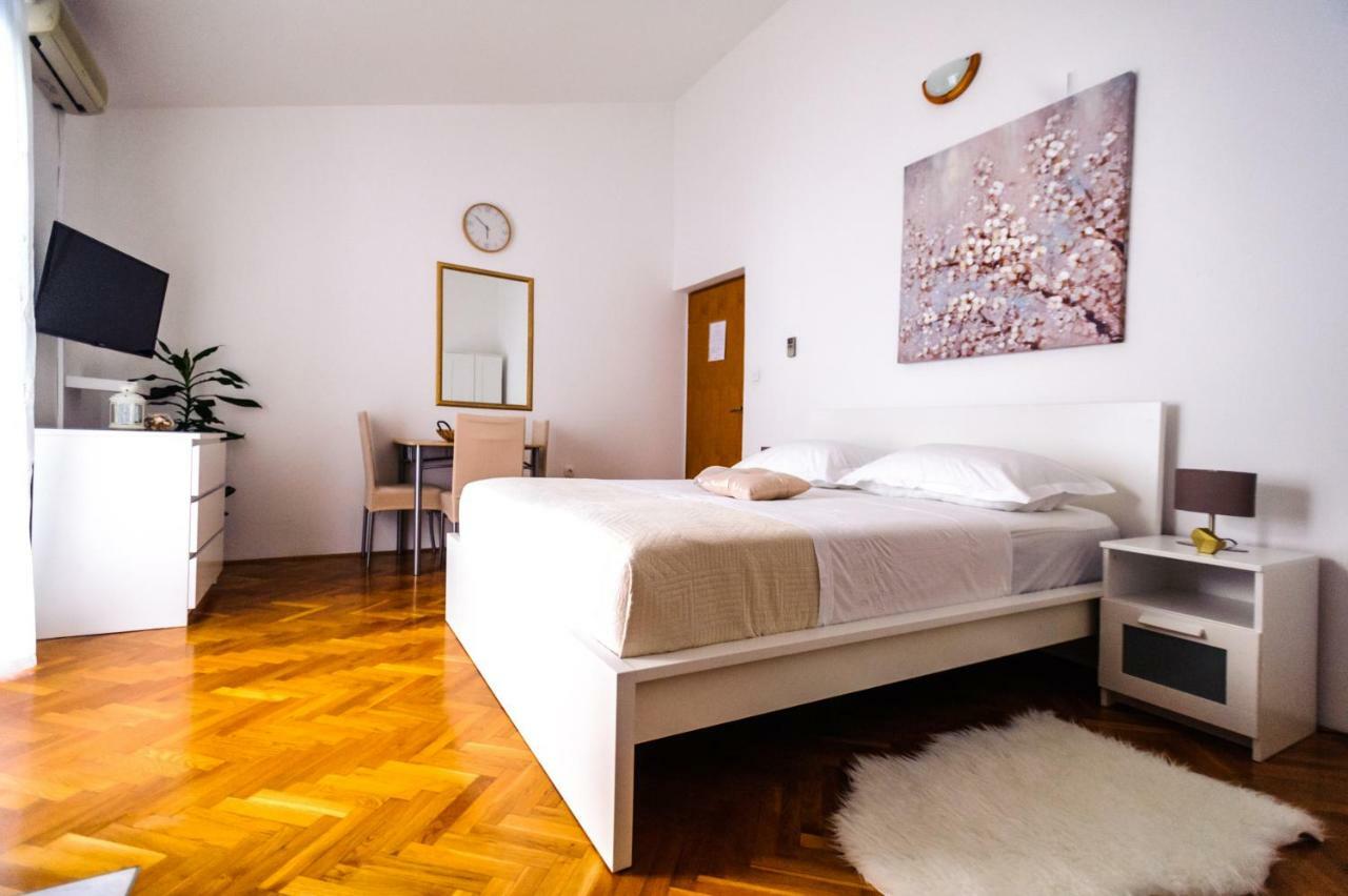 Apartments Korda L&M- Suhi Potok 耶塞尼采 外观 照片